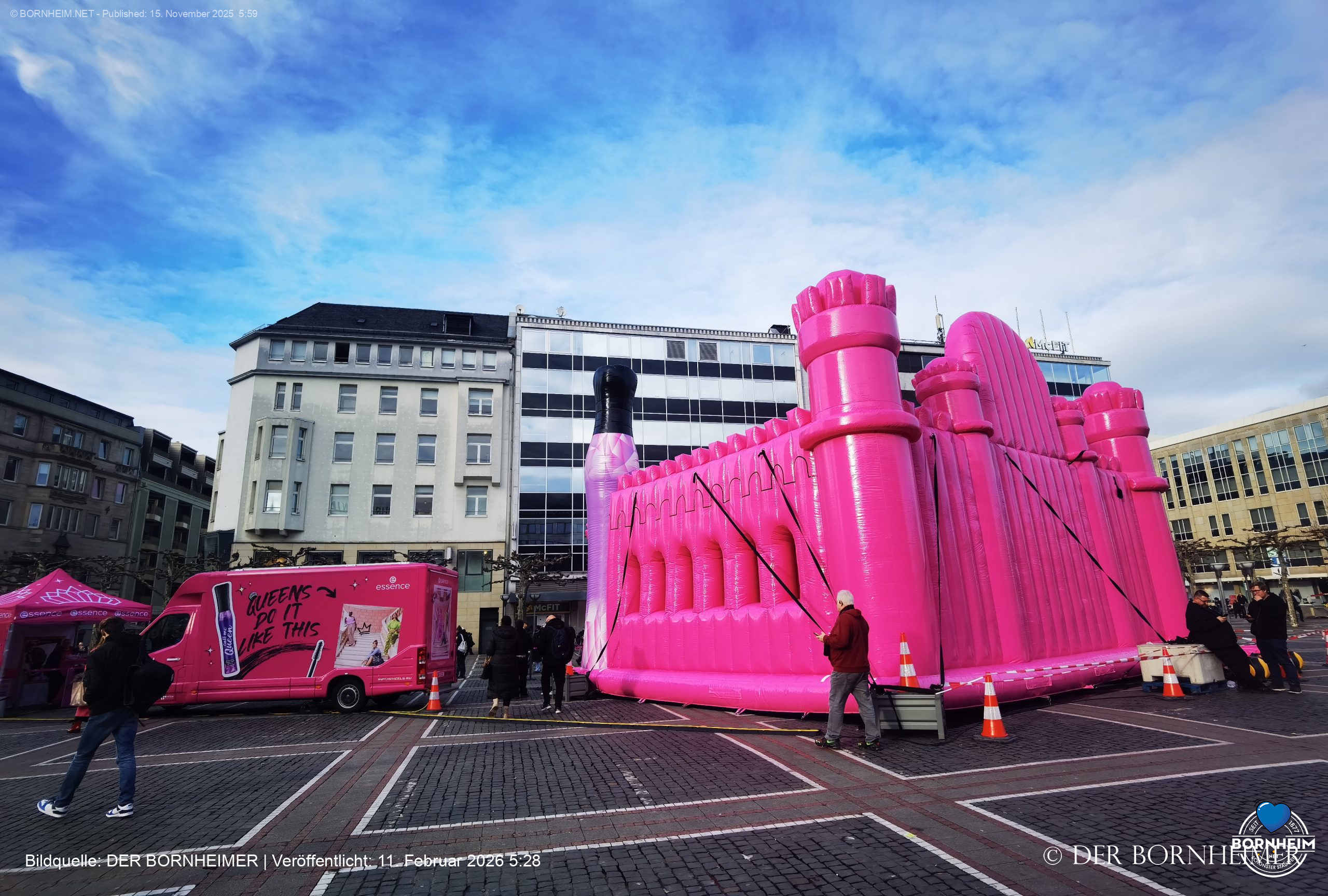 Rosa Schloss auf der Konsti